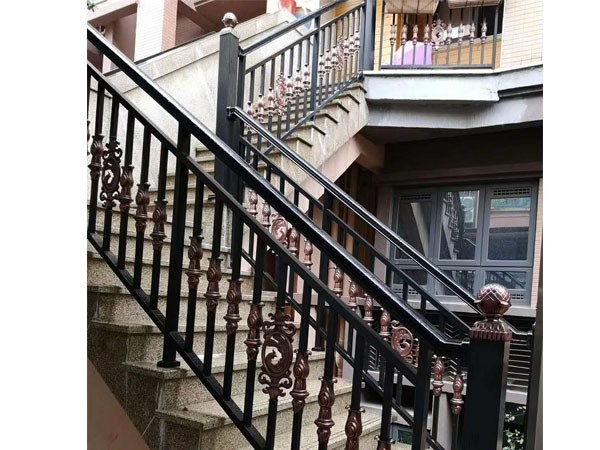 現(xiàn)代銅樓梯扶手