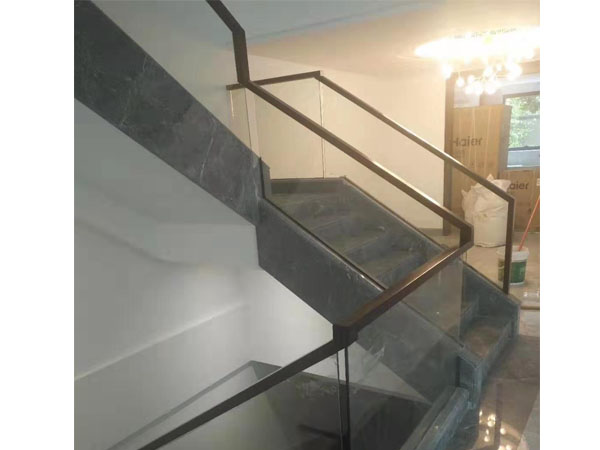 室內(nèi)玻璃樓梯扶手