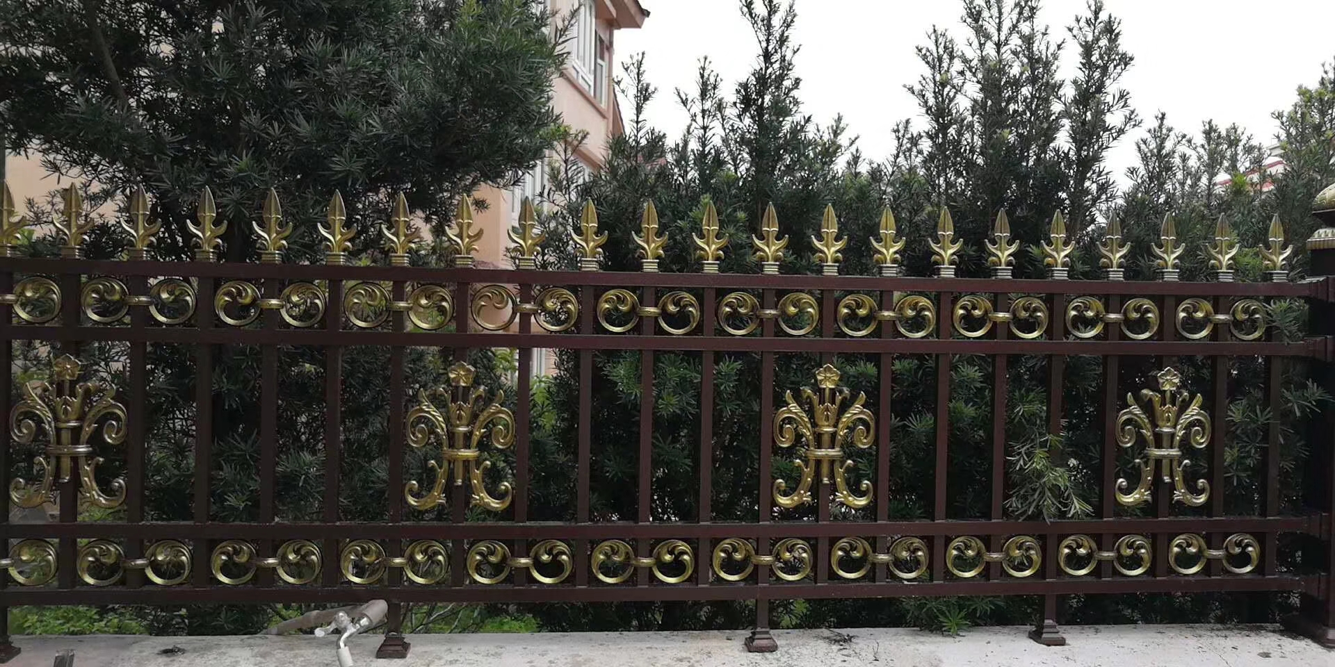 a03c68e200bdbc1bdbe39f46a7a24e3