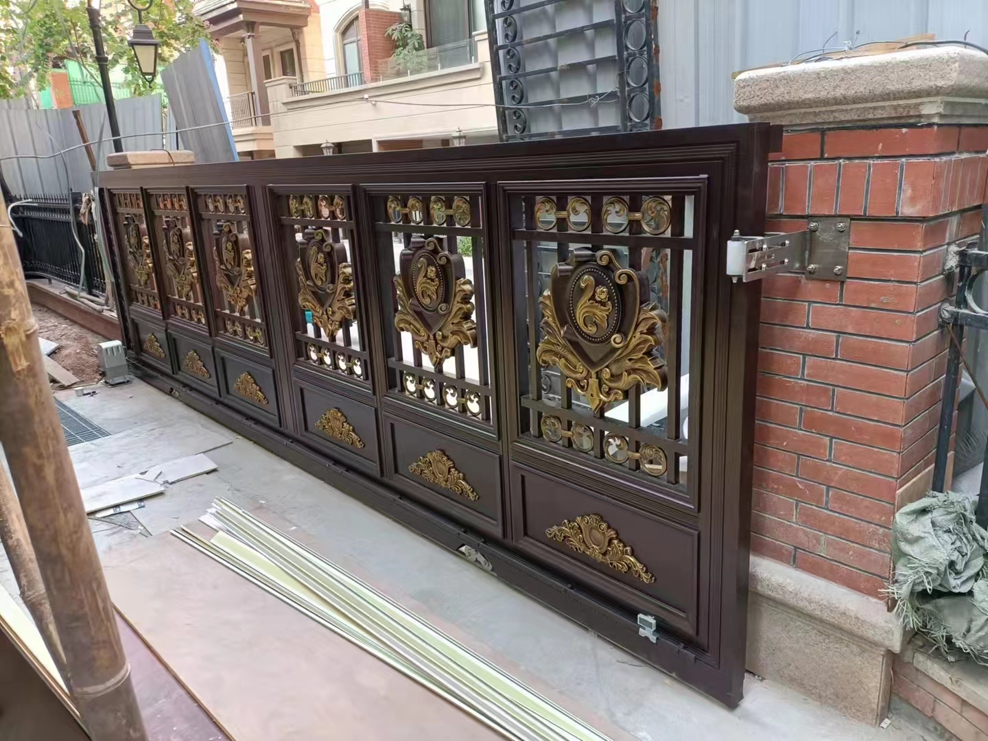 別墅高端鋁大門