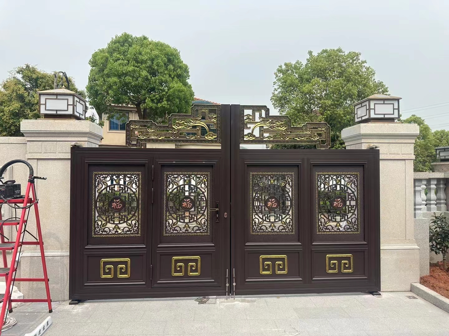 別墅高端鋁大門