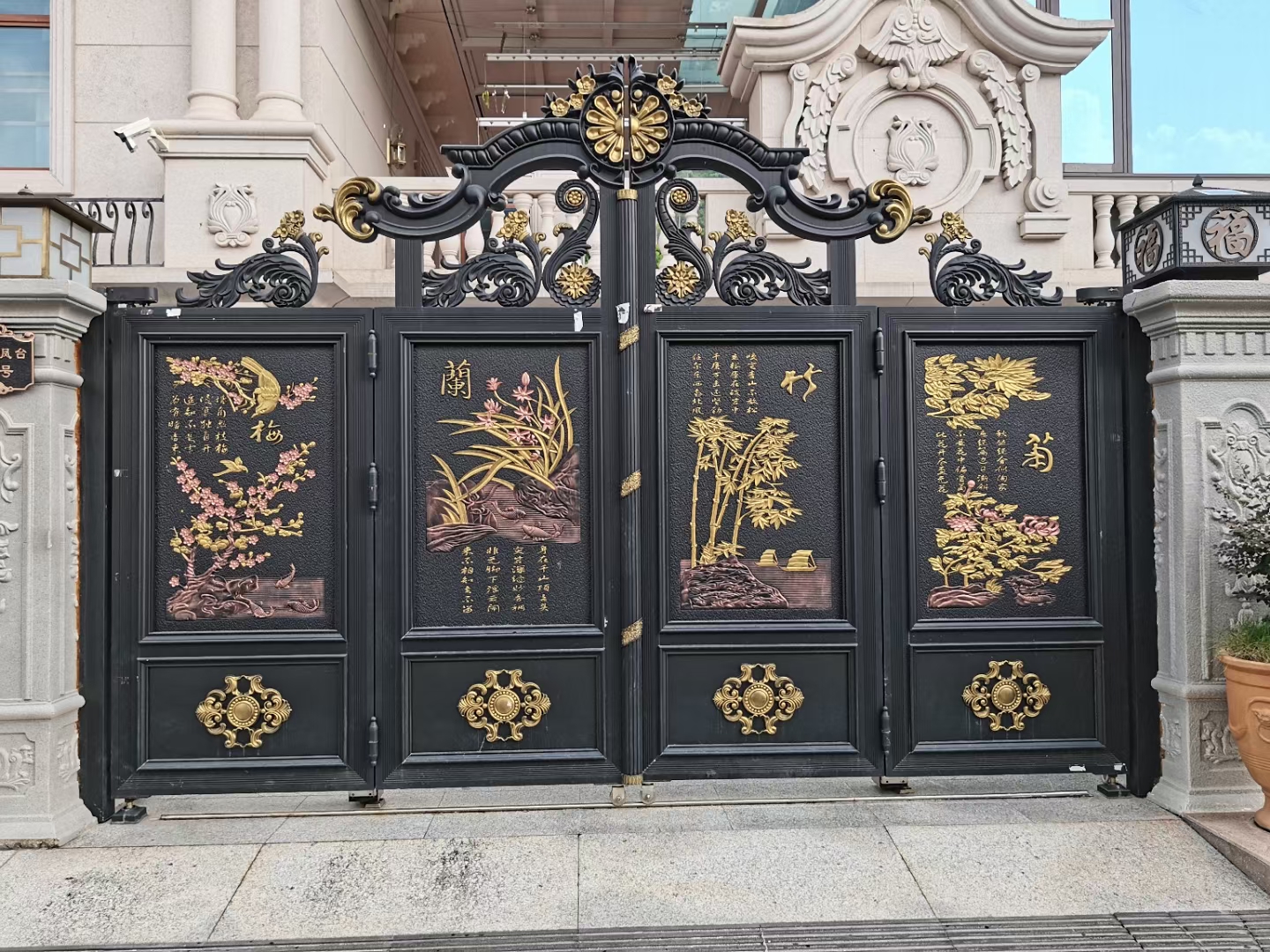 鋁合金大門(mén)