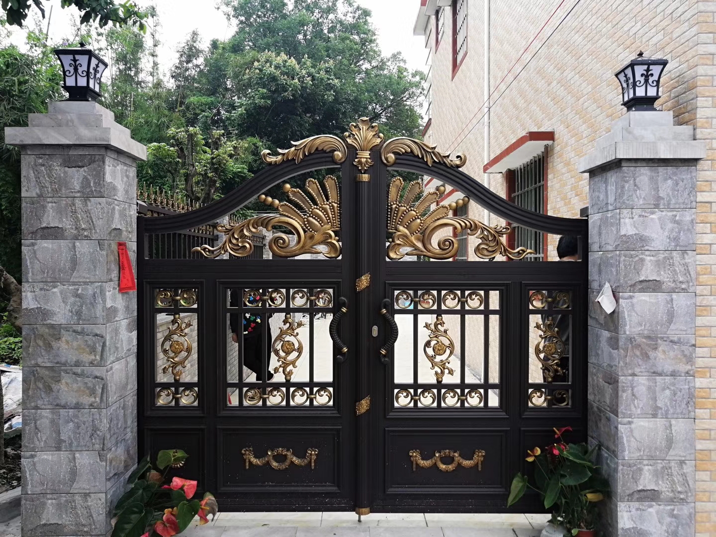 別墅高端鋁大門