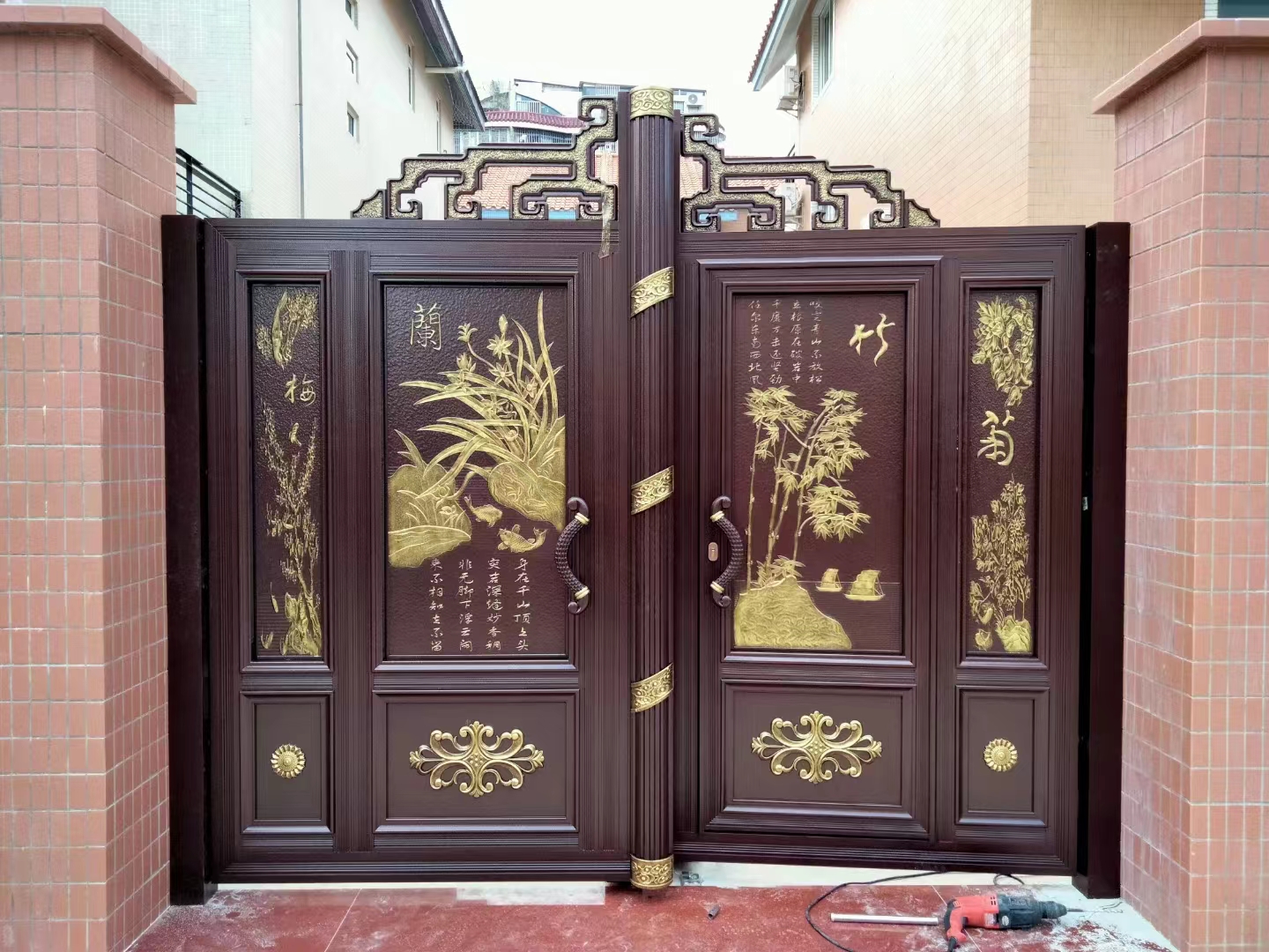 別墅高端鋁大門